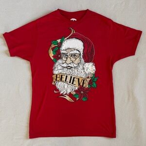 Holiday Time Santa 'Believe' Graphic Short Sleeved Red Tee - Adult M (38-40)